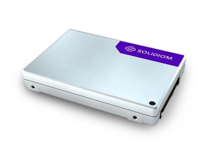 SSD жесткий диск D5-P5336 61.44TB SBFPF2BV614T001 SOLIDIGM